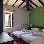 Tra Le Colline Bed & Breakfast 3*