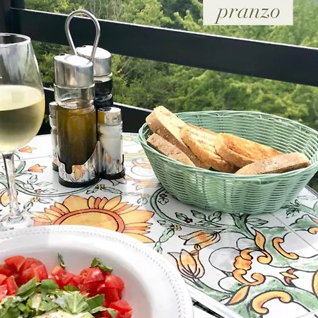 Tra Le Colline Alojamento de Acomodação e Pequeno-almoço 3*