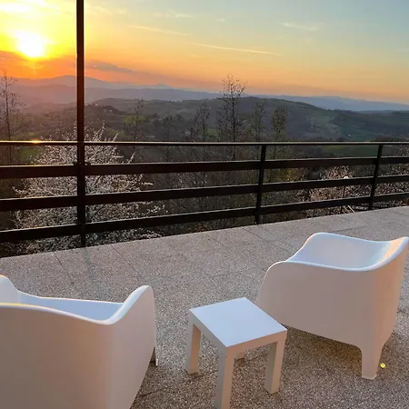 Tra Le Colline Bed & Breakfast 3*