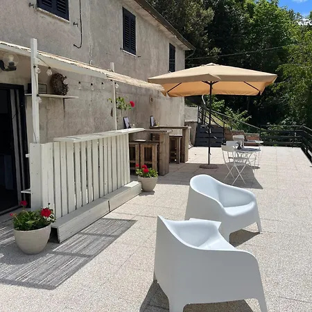 Tra Le Colline Bed & Breakfast 3*