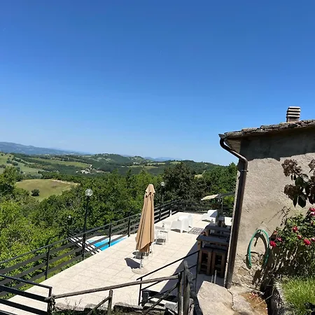 Tra Le Colline Nocleg ze śniadaniem 3*