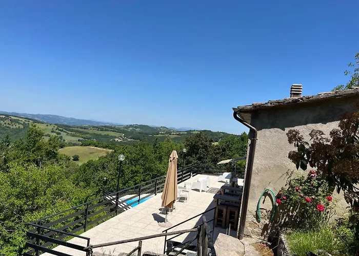 Tra Le Colline Bed & Breakfast 3*